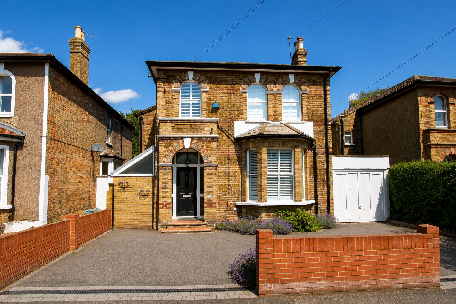 5 bed property in Ross Road, Wallington